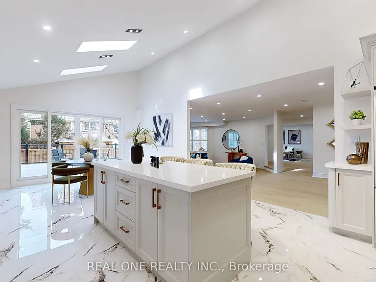 99 Aitken Cir — Photo 15