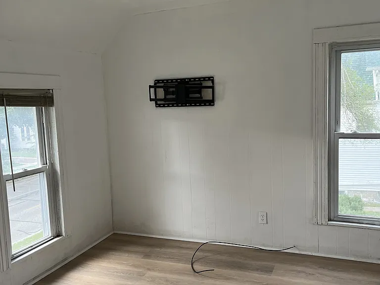 433 S Washington St #2 — Photo 5