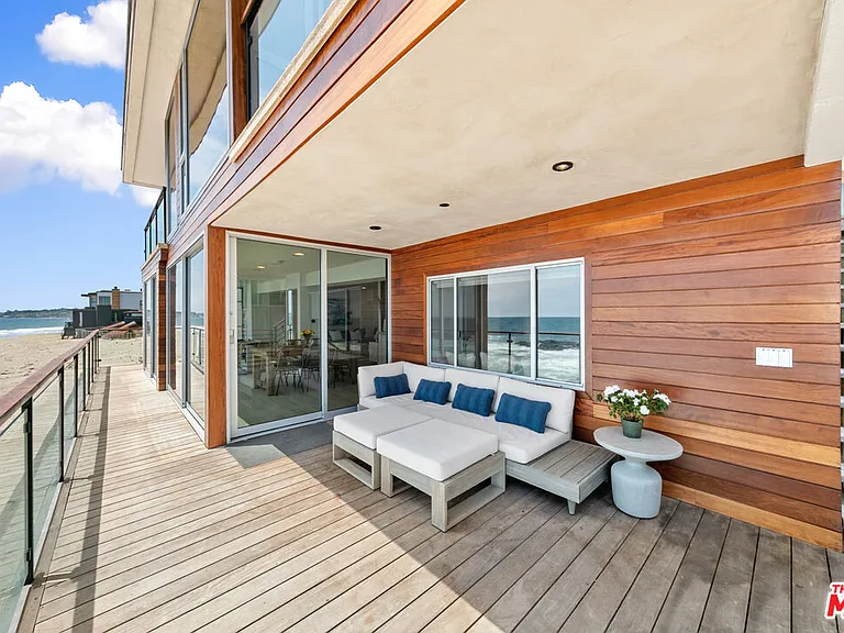 24928 Malibu Rd — Photo 33