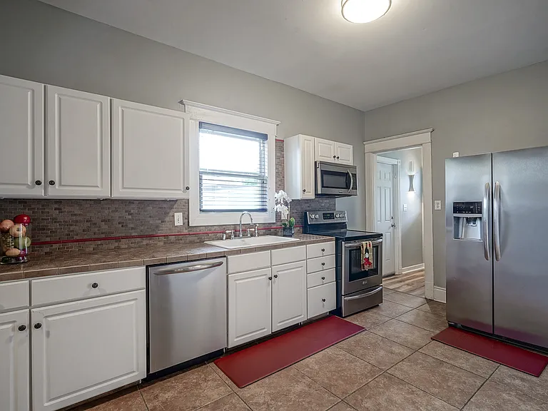 17 N Randolph St — Photo 13