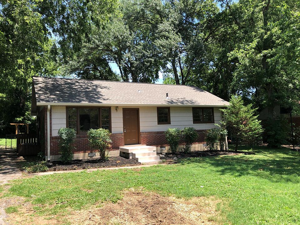 1st image of 2932 Twin Lawn Dr