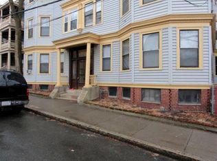 30 Chatham St #4, Cambridge, MA 02139