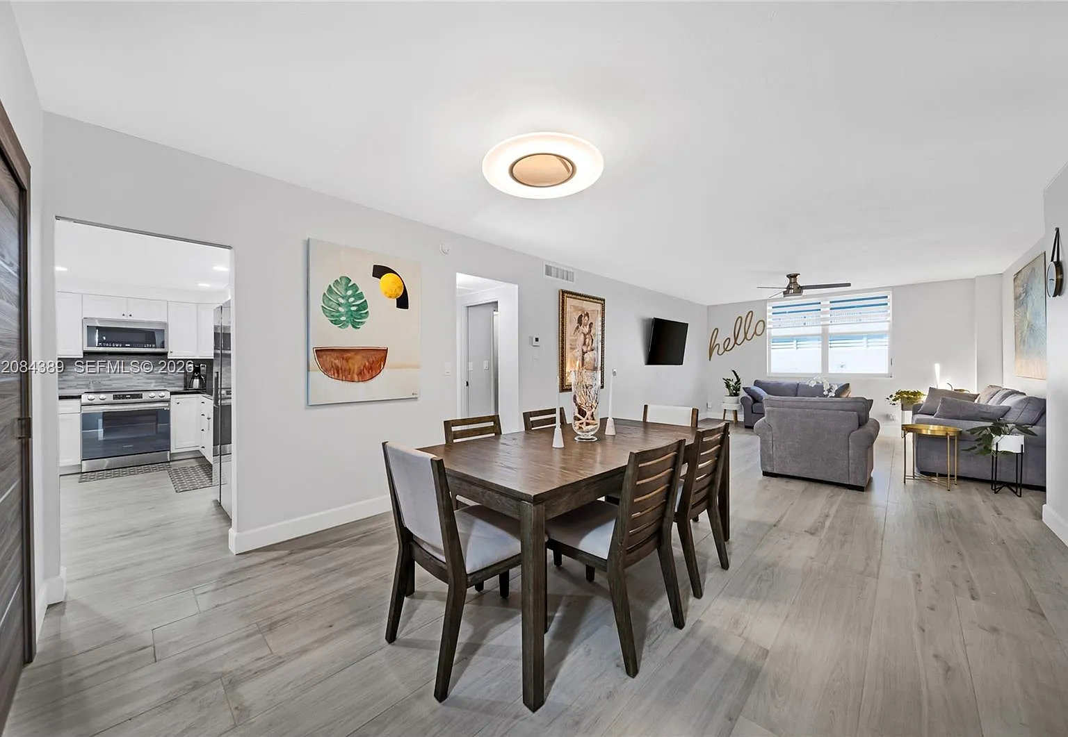Galt Towers Condo — Photo 4