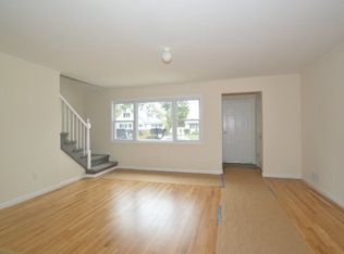 3357 Balsam St, Oceanside, NY 11572