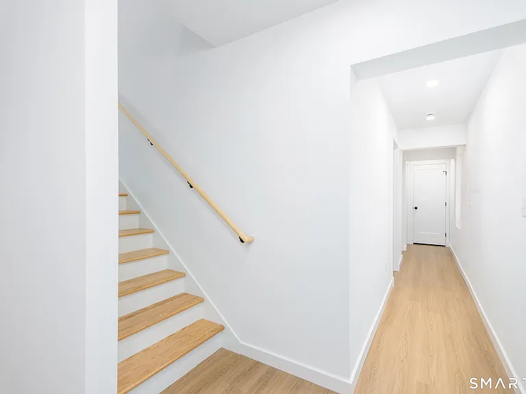 28 Townsend St — Photo 22