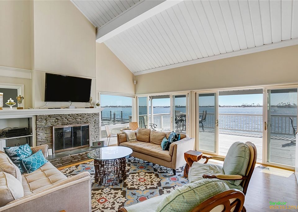1st image of 3708-10 Riviera Dr