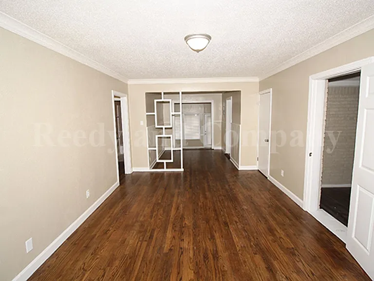 1023 Waring Rd — Photo 5