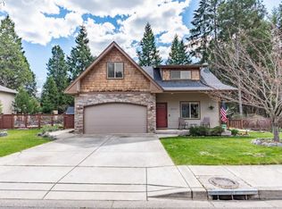 48444 E Meadow Way, Oakridge, OR 97463