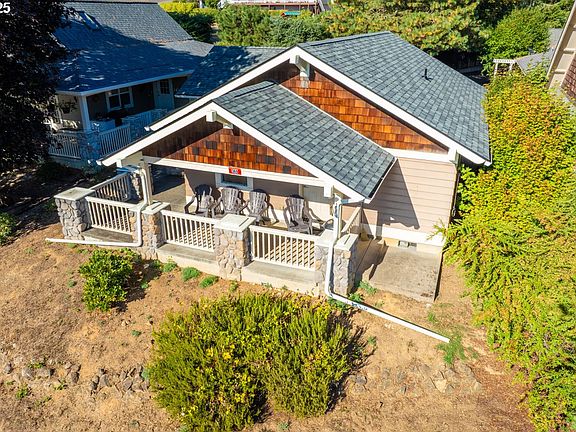 2nd image of 369 B St