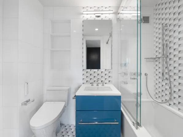 200 East 62nd Street image 11 of 13