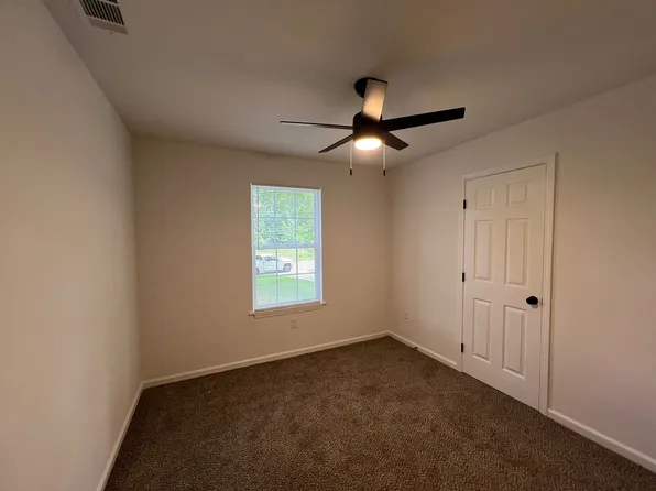 1938 The Oaks Ave, Memphis, TN 38127