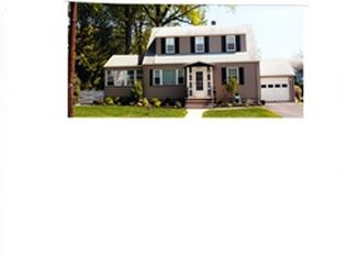 415 Fernwood Ter, Linden, NJ 07036