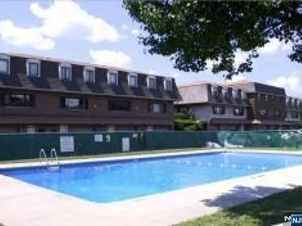 565 E-16 Grove #E-16, Clifton, NJ 07013