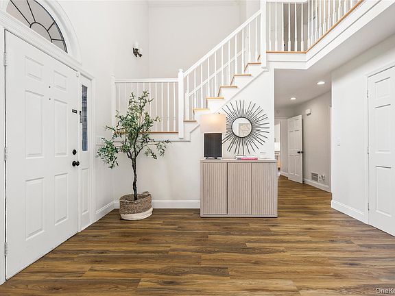 2nd image of 64 BRADFORD Avenue