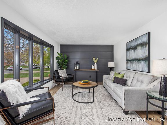 4th image of 5418 Blaine Ave SE
