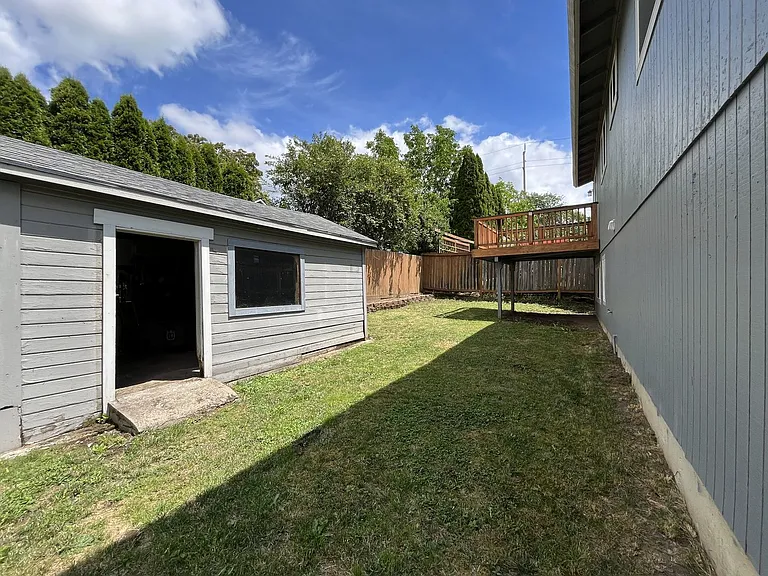 3919 SE Monroe St — Photo 44