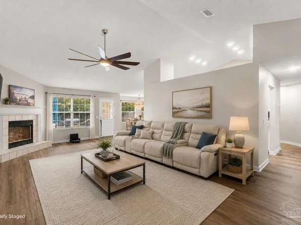 2035 Alfred Blvd, Navarre, FL 32566