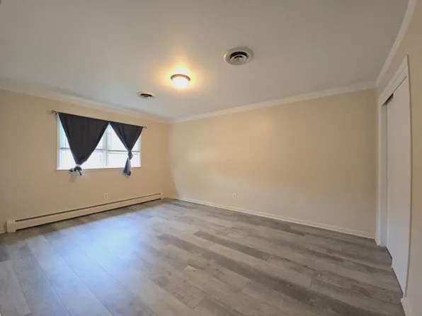 1000 Avenue C image 9 of 19