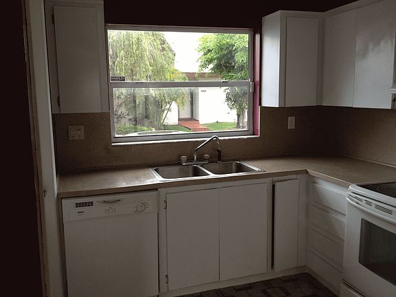 4th image of 9715 NW 5th Ter #9715