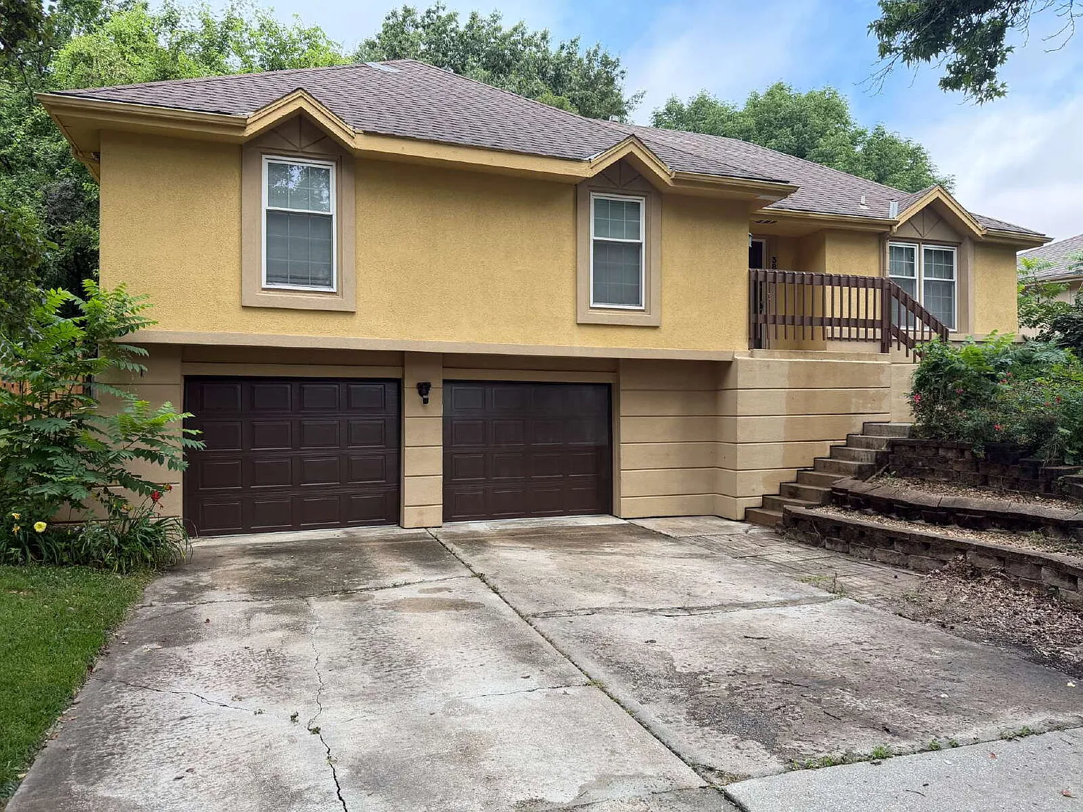 3 bed, 2.5 bath, $2,150 — Photo 1
