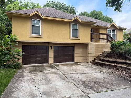 3800 SW Harbor Cir Photo 1