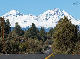 826 NW Yosemite Dr, Bend, OR 97703