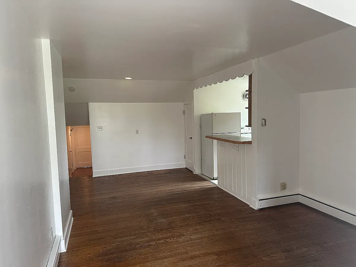 1 bed, 800 sqft, $1,200 — Photo 4
