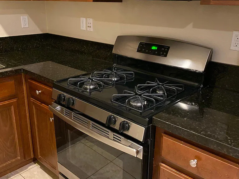695 W Aquino Way — Photo 1
