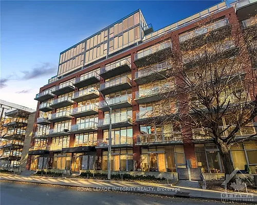 340 McLeod St Photo 1