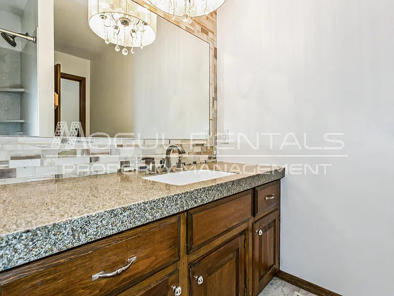 500 S Circle Lake Rd — Photo 8