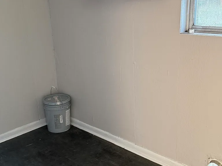 609 Academy Dr — Photo 18