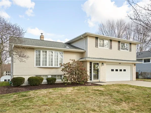 6403 Huntington Dr, Solon, OH 44139