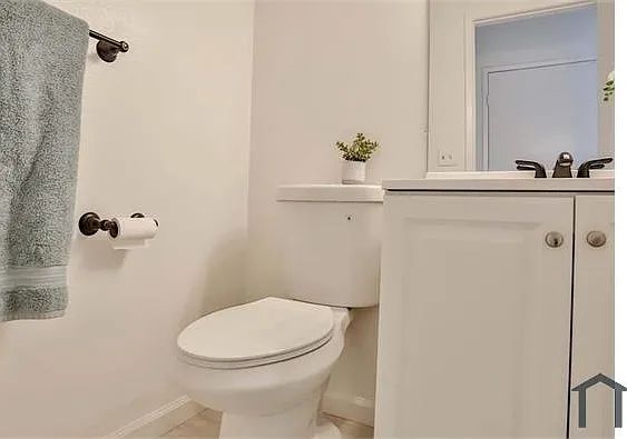 810 Elmwood Dr — Photo 15