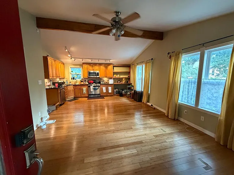 1607 Garden St — Photo 4