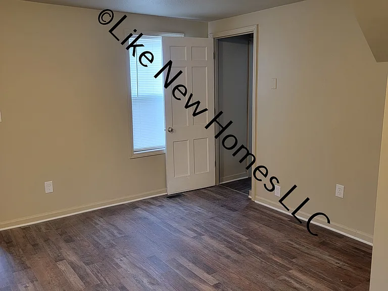 5448 Silverton Dr — Photo 19