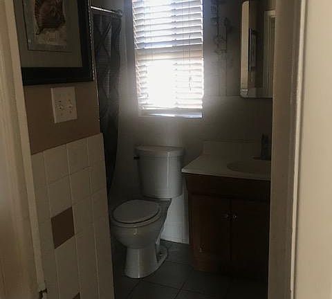 4th image of 2612 Wedgewood Dr