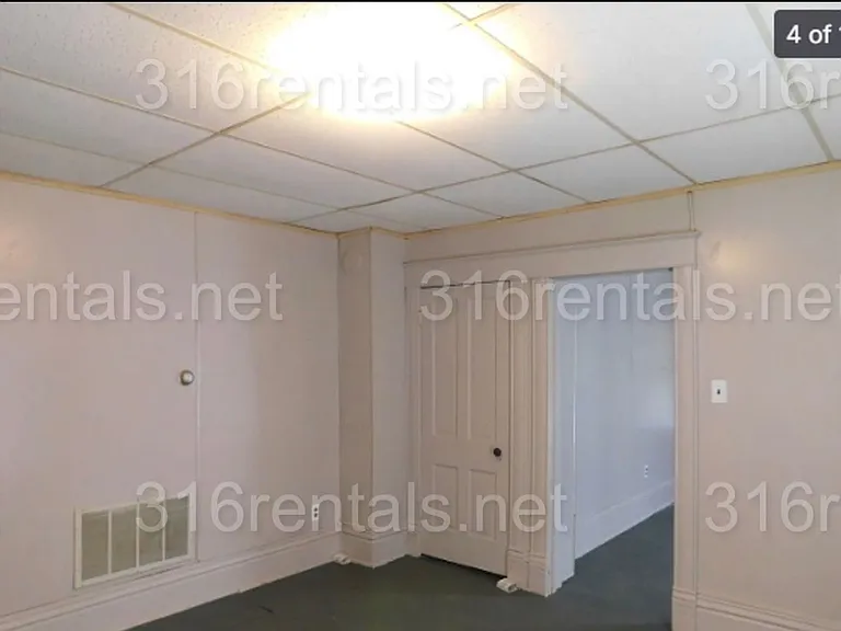 316 S Taylor — Photo 12