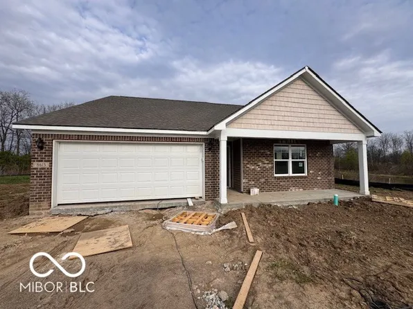 8613 N Seneca Dr, Muncie, IN 47303