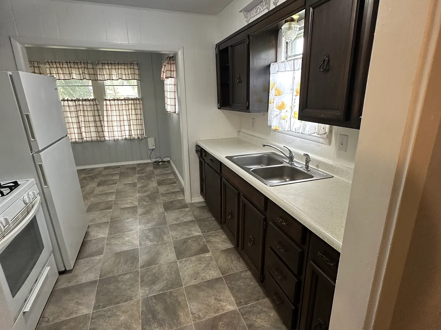 2 bed, 1053 sqft, $850 — Photo 3