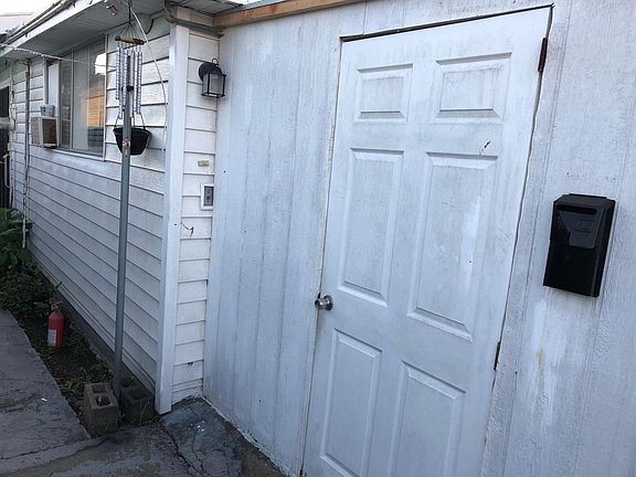 3rd image of 3646 37th St Studio B