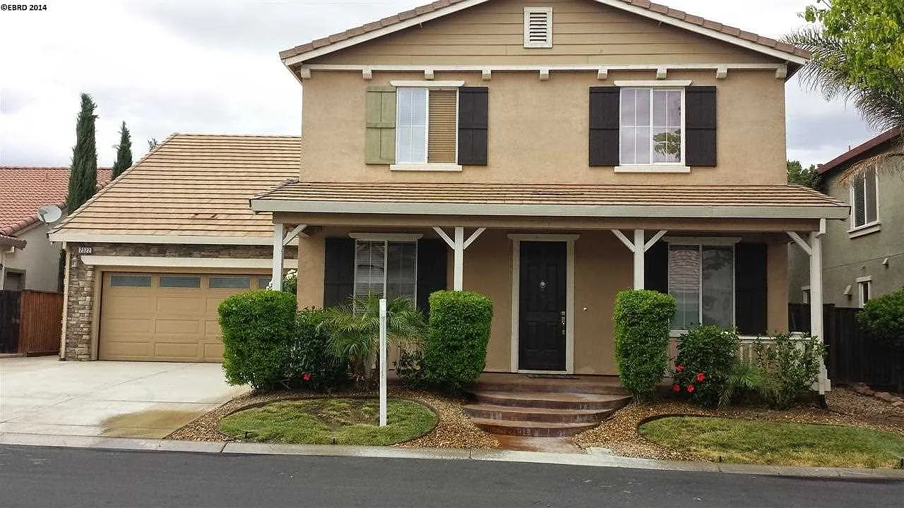2322 Winchester Loop photo 1