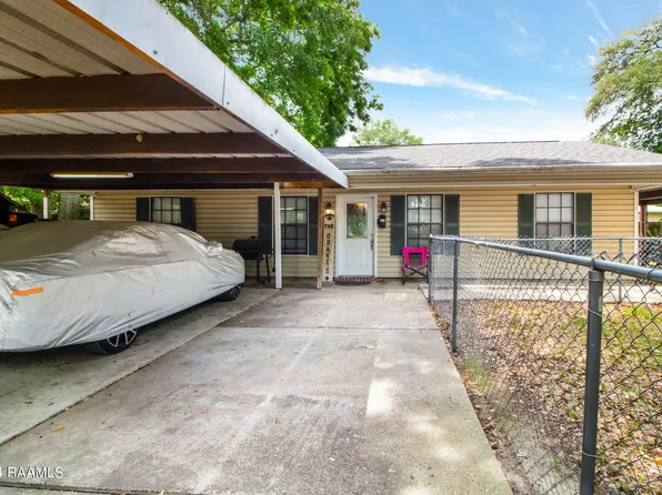311 E Jeff Davis Ave, Rayne, LA 70578