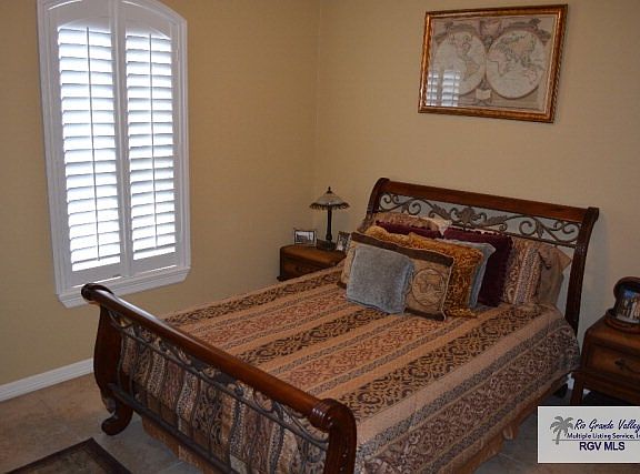 2nd image of 5614 Wild Laurel