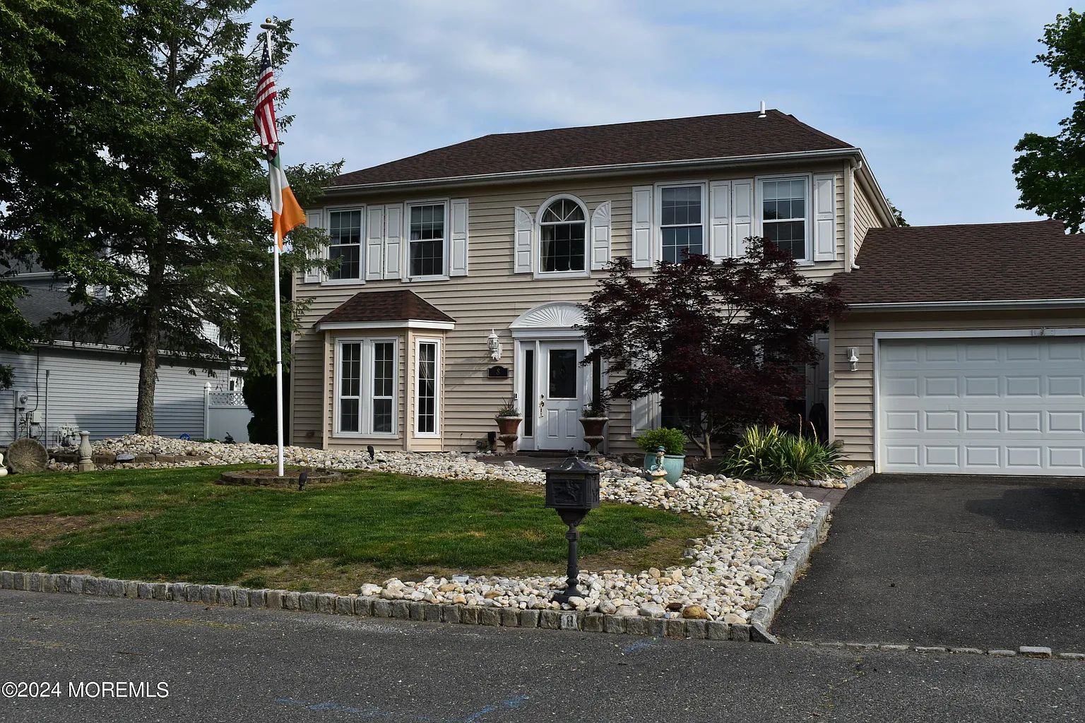 8 Lindner Lane photo 1