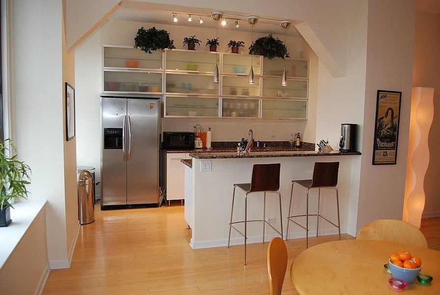 2nd image of 600 S Dearborn St APT 1912