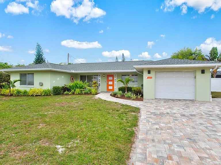 2473 Davis Blvd — Photo 38