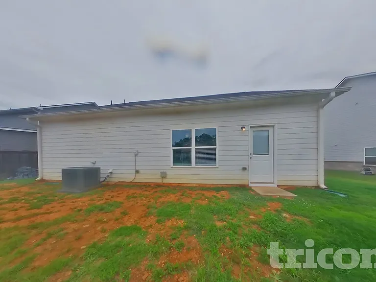 109 Innis Brook Cir — Photo 15