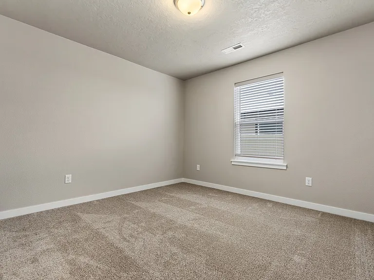 7807 S Dewberry Ave — Photo 12