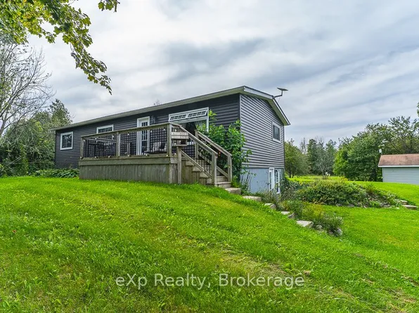 15 Howdenvale Rd, South Bruce Peninsula, ON N0H 2T0