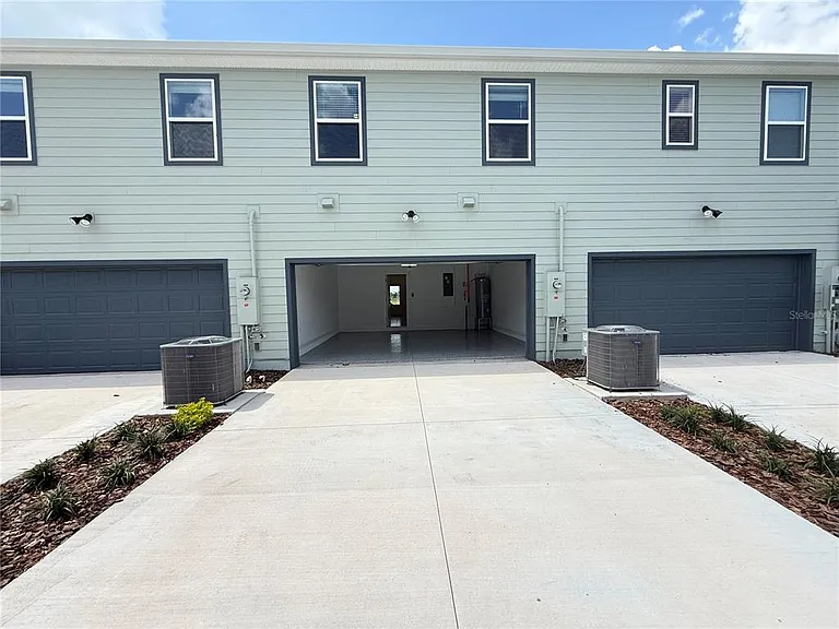 11411 Harborview St — Photo 17